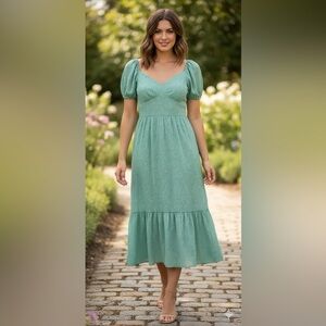 Mimi chica green midi dress size small